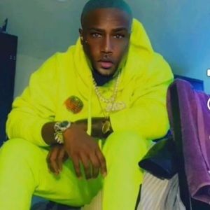 Meet your Posher, Tee